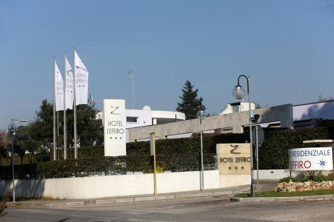 Hotel Zeffiro Sabaudia Exterior foto